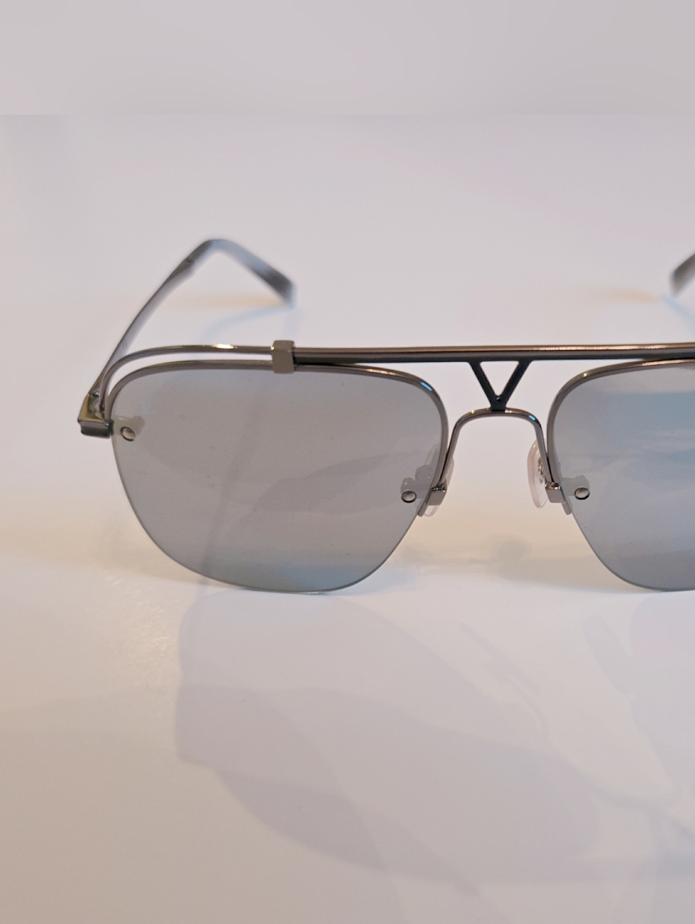 Louis Vuitton Silver Gunmetal Metal Aviator Sunglasses Mirror Lense - Picture 2 of 7